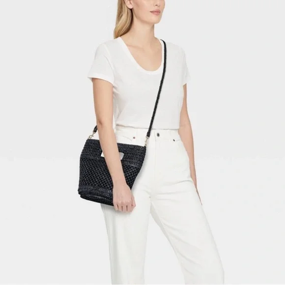 Universal Thread Straw Crossbody Bucket Bag with Removable Straps - Picture 5 of 12